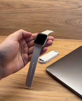 Apple Watch SE 2 (2024) 40mm Starlight - 2