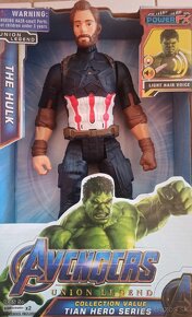 Avengers figúrka 30 cm so svetelnými a zvukovými efektmi - 2