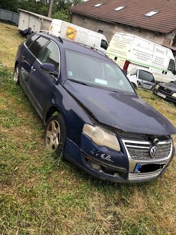 Rozpredam Volkswagen passat b6 combi modry - 2