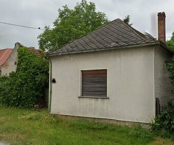 Na predaj-Starší rodinný dom - 2
