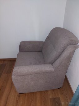 Nove kreslo - 2