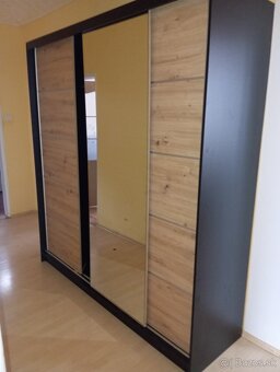 Šatníková skriňa - 2