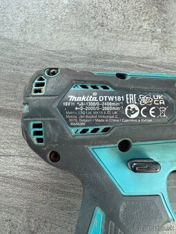 rázová uťahovačka MAKITA 18V - 2