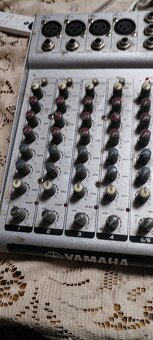 Mix pult z FX - 2