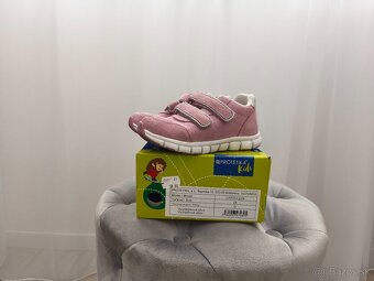 Predám dievčenské topánky Protetika č.28 - 2