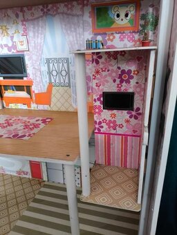 Barbie dom na hranie - 2