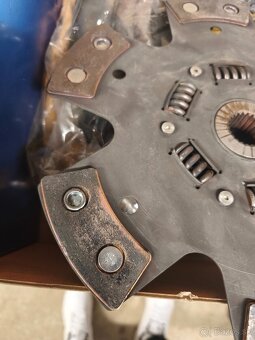 Predám keramickú spojka Ford Mustang mk5 3.7 - 2