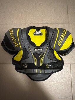 Hokejová výstroj - 2