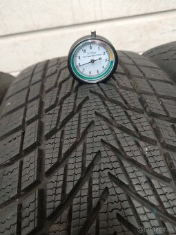 235/55 R 18zimné GOODYEAR. - 2