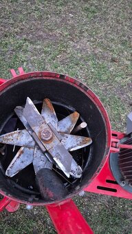 Predám drvičku konárov samix 3KW 380Vlt - 2