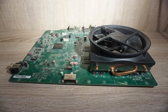 zakladna doska z xboxboxu one - 2