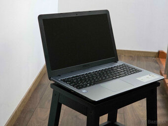 Asus VivoBook 15 – Full HD, rýchle SSD, super stav - 2