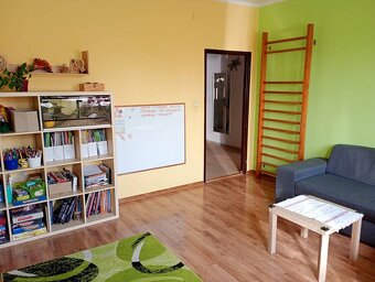 Predáme 5-izb. rodinný dom, 140 m2, Báb, okr. Nitra - 2