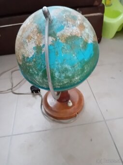 Starsi globus - 2
