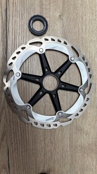 Kotúče Shimano XT Rt-Mt800 203/180 - 2
