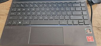 HP Dotykový notebook - 2