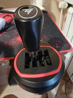 Volant s pedalmi - 2