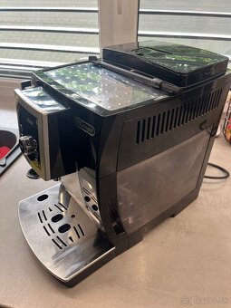 Predám kávovar DeLonghi Intensa ECAM 23210 - 2