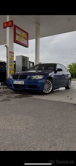 BMW rad3 model e90 - 2