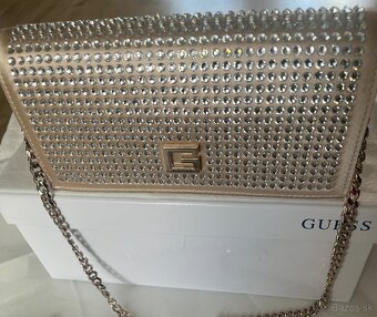 Dámska kabelka ,,Guess “ Púdrovo-zlatá (nova). - 2