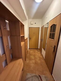 Na prenájom krásn zariadený 2 izbový byt s balkónom v centre - 2
