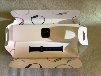 Apple Watch 5 44mm Space Grey - 2