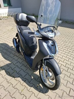 Predam skuter Honda SH125i - 2
