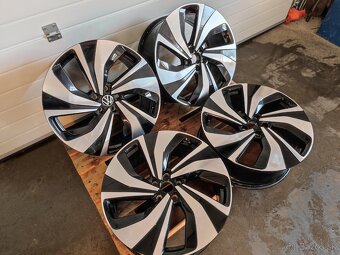 Alu kola 5x112 R20 VW ID5-6 original - 2