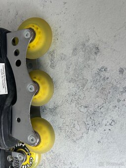 Detske kolieskove korcule Bauer velkost 31 - 2