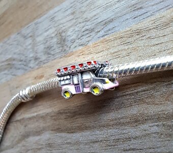 Prívesok Ružový Karavan - 2