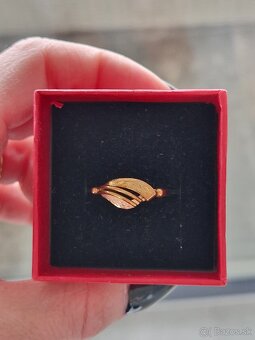 Zlatý prsteň nový - 2