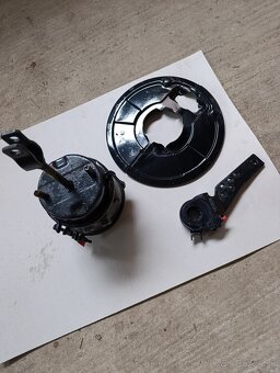 Predám na vlecku vlek náves valce páky a plechy - 2