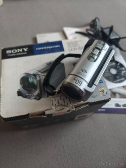 Sony DCR-SX33E - 2