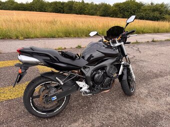 Yamaha fz6 - 2