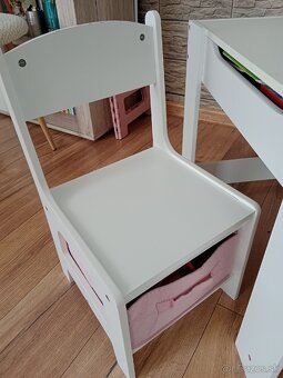 Detský stôl s dvomi stoličkami - 2