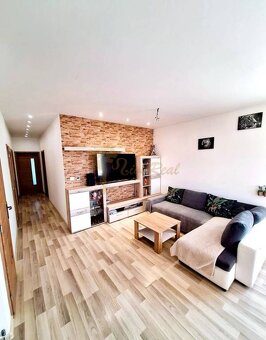 3-izb. vilabyt s terasou, 2 x parking, Slovenský Grob - 2