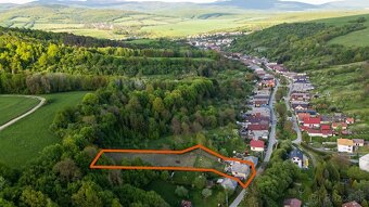 Rodinný dom s garážou a veľkým pozemkom v meste Medzev - 2