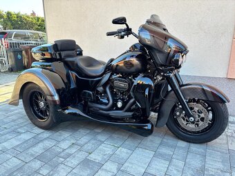 Harley Triglide - 2