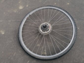 Predám zadné 28" koleso na bicykel - 2