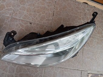 Opel Astra J svetlomety - 2