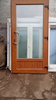 Dvere pouz plast - 2