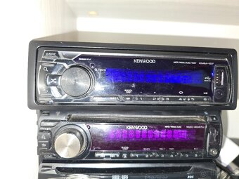 Pioneer  a Kenwood - 2