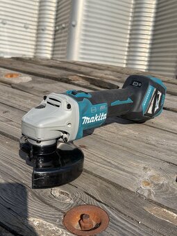 AKU uhlová brúska Makita - 2
