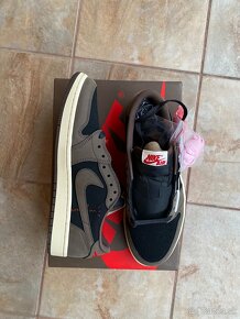 Jordan 1 low Travis Scott - 2