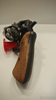 Revolver Model Grand - 2