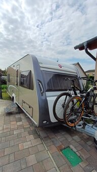 Plne sebestačný karavan Bürstner Belcanto s množstvom nadšta - 2