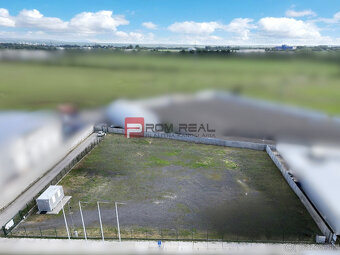 Prenájom spevnenej plochy - parking, skladovanie, Pezinok - 2