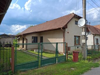 Predám starší rodinný dom vo Valči - 2