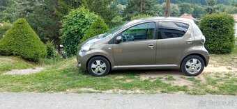 Predam Toyota Aygo r.v.2013 automat - 2