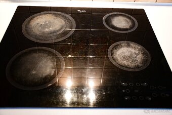 Vstavaná sklokeramická platňa Whirpool - 2